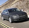 Noch getarnt: Der neue Skoda Superb bei Testfahrten im Death Valley.